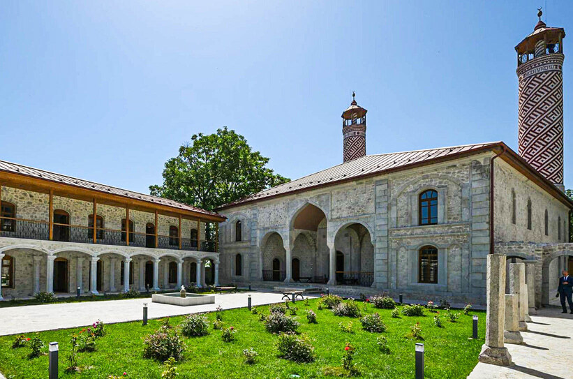 Aşağı Gövhər Ağa Məscidi